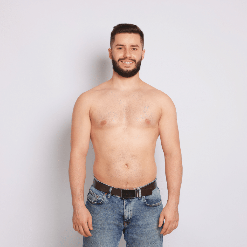 Muškarac pokazuje rezultate mršavljenja – dokaz da dosljednost, trening i pravilna prehrana donose vidljive promjene uz BudiFit sustav.