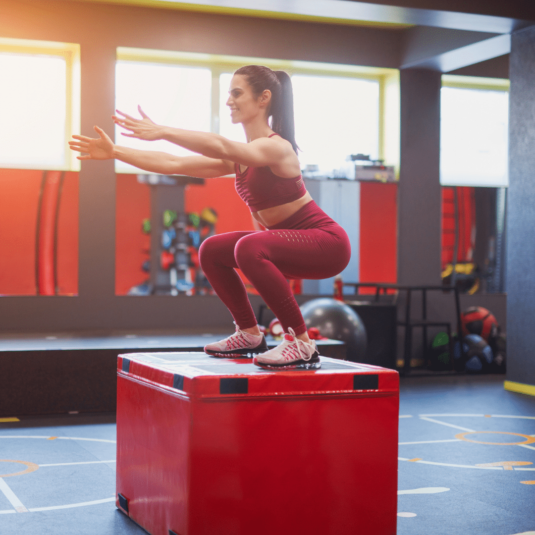 Pliometrijski skok na kutiju (box jump) u trećoj fazi rehabilitacije prednjeg križnog ligamenta (ACL) – razvoj eksplozivne snage od 4. do 6. mjeseca oporavka.